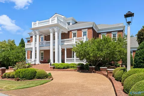3 Ledge View Dr, Huntsville, AL 35802