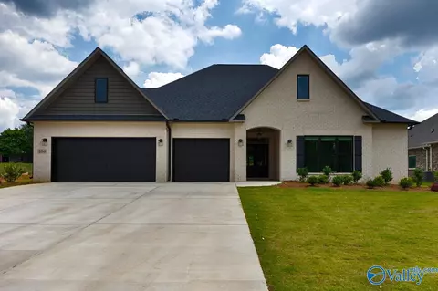 216 Lyndon Cove Rd, Huntsville, AL 35811