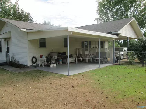 15915 E Limestone Rd, Athens, AL 35613 photo 7