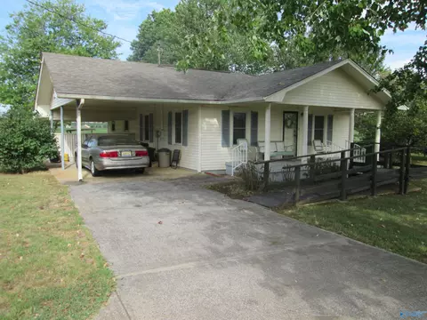 15915 E Limestone Rd, Athens, AL 35613 photo 2