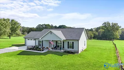 750 Baldwin Dr, Arab, AL 35016 photo 1