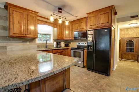 202 Ghost Hill Rd, Trinity, AL 35673 photo 9