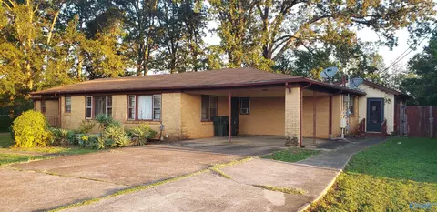 789 Plummer Rd, Huntsville, AL 35806