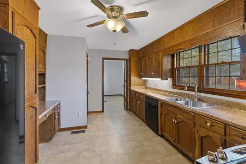 207 7th Ave, Arab, AL 35016 photo 18