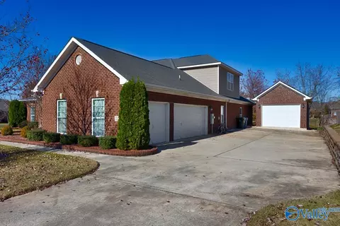 201 Greythorne Dr, Madison, AL 35758 photo 44