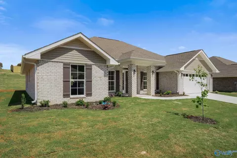 204 Gwynns Fall Trl, Huntsville, AL 35810