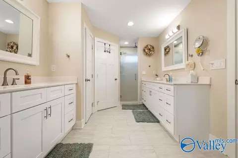 Bath - 65 County Road 1014, Cedar Bluff, AL 35959 photo 2 of 4