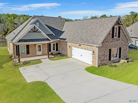 54 Oak Ridge Pl, Union Grove, AL 35175