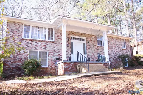 929 E Tomahawk Trl, Gadsden, AL 35903 photo 1