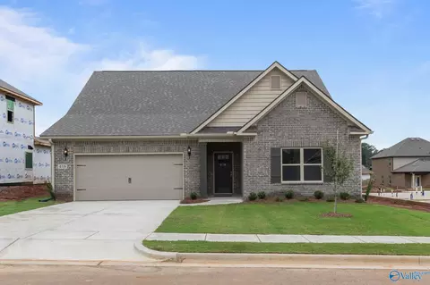 1118 Striker Ln, Harvest, AL 35749