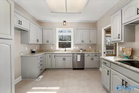 45 Given Cv, Laceys Spring, AL 35754 photo 16