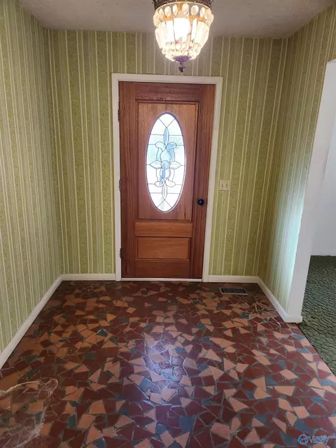 1006 7th Pl, Arab, AL 35016 photo 3