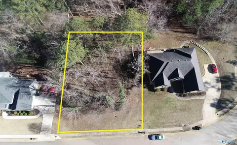 3406 Cedarhurst Dr, Decatur, AL 35603