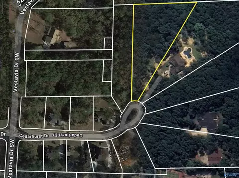 3412 Cedarhurst Dr, Decatur, AL 35603