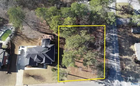 3401 Cedarhurst Dr, Decatur, AL 35603
