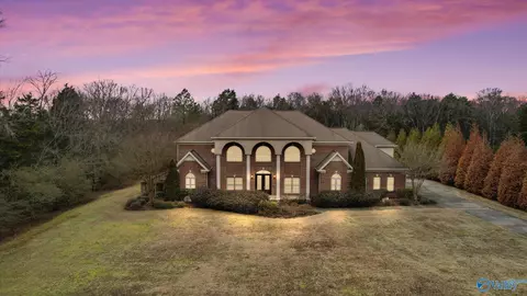 3725 Woodtrail, Decatur, AL 35603
