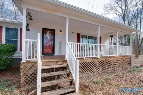 567 Starnes Loop Rd, Grant, AL 35747 photo 2