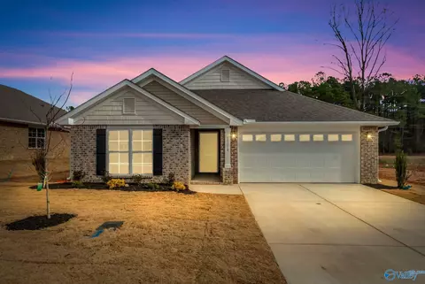 15310 Springbrook Trce, Athens, AL 35611