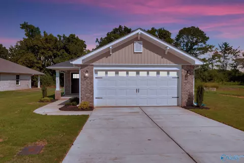 15480 Lapwing Cv, Athens, AL 35611