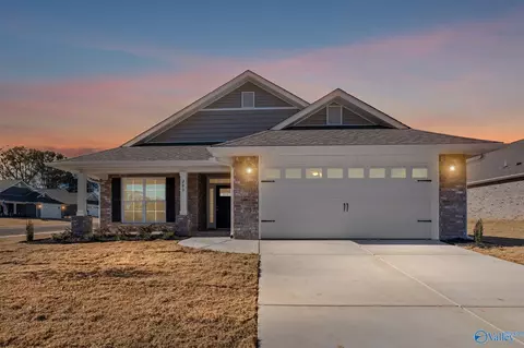 15354 Springbrook Trce, Athens, AL 35611