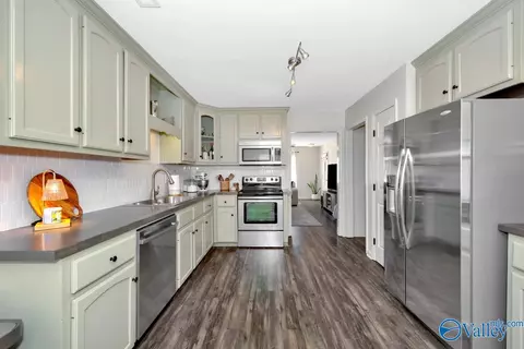 18429 E Limestone Rd, Athens, AL 35613 photo 13