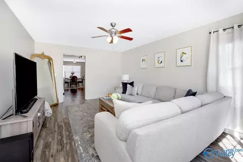 18429 E Limestone Rd, Athens, AL 35613 photo 9