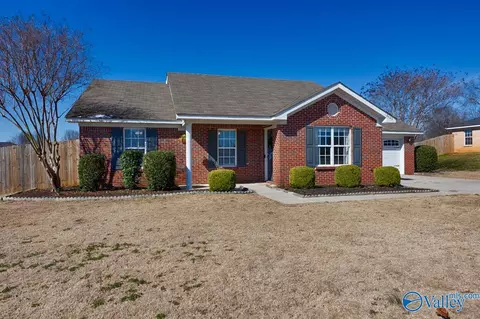 18429 E Limestone Rd, Athens, AL 35613 photo 4