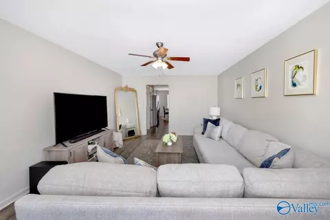 18429 E Limestone Rd, Athens, AL 35613 photo 8