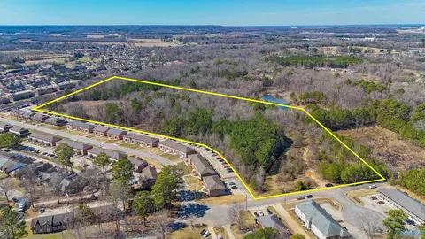 7 5 Brownstone Ct SW, Decatur, AL 35603