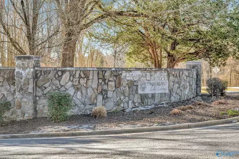 1618 Lake Cove Dr, Decatur, AL 35603