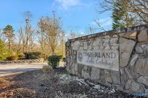 1669 Lake Cove Dr, Decatur, AL 35603