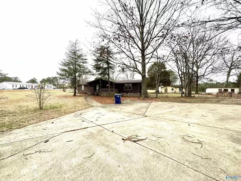 848 Cedar Dr, Gadsden, AL 35901 photo 2