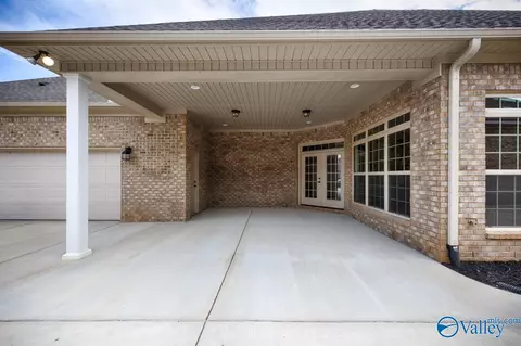 Exterior - 6513 Landsmere Ln, Madison, AL 35757 photo 6 of 7