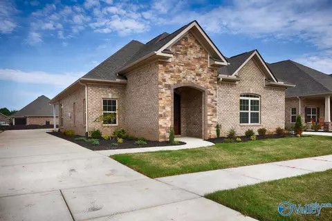 Exterior - 6513 Landsmere Ln, Madison, AL 35757 photo 3 of 7