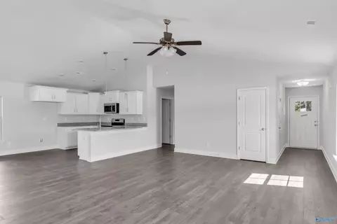 15318 Lapwing Cv, Athens, AL 35611