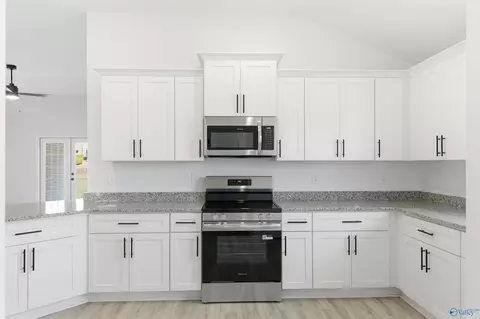 Kitchen - 15400 Springbrook Trce, Athens, AL 35611 photo 4 of 4