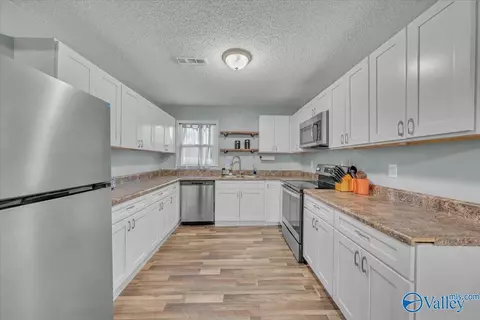 Kitchen - 6320 County Road 38, Section, AL 35771 photo 1 of 2