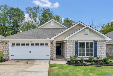 104 Sidney Ruth Dr, New Market, AL 35761