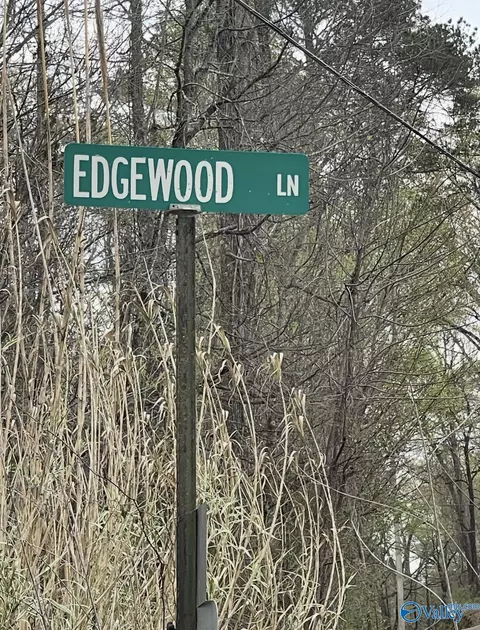 153 Edgewood Ln, Guntersville, AL 35976