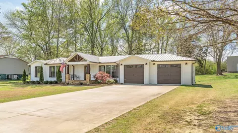 191 10th St, Grant, AL 35747 photo 3