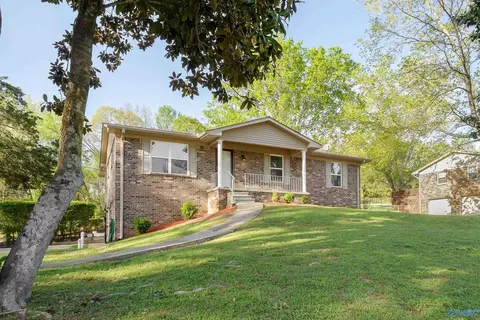 1011 Joan Ln, Killen, AL 35645 photo 2