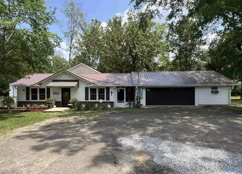 2049 Ewing Ave, Gadsden, AL 35901