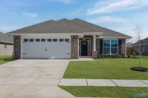 15350 Dogleaf Holw, Athens, AL 35611