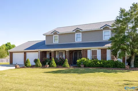 1740 Nottingham Dr, Decatur, AL 35603