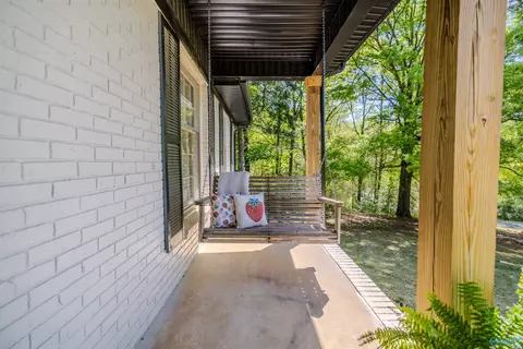 380 Regency Pl, Hamilton, AL 35570 photo 4