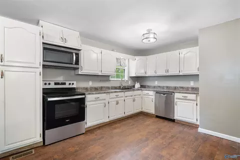 Kitchen - 4 Smith Ct, Centre, AL 35960 photo 1 of 1