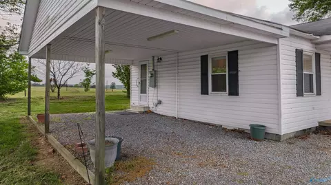 586 E County Road 152, Section, AL 35771 photo 6