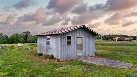 586 E County Road 152, Section, AL 35771 photo 13