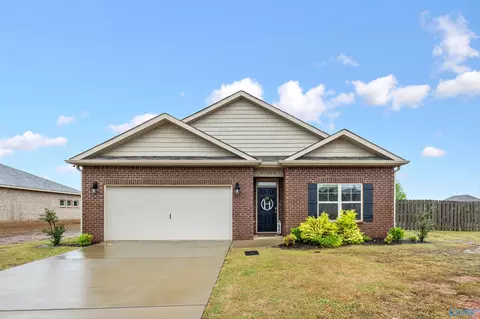 25066 Delilah Cir, Athens, AL 35613