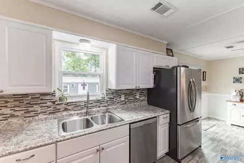 14 Olivia St, Trinity, AL 35673 photo 3